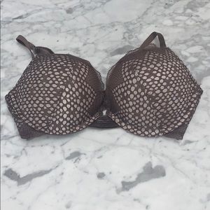 SOLD! Victors Secret Bombshell bra 32C